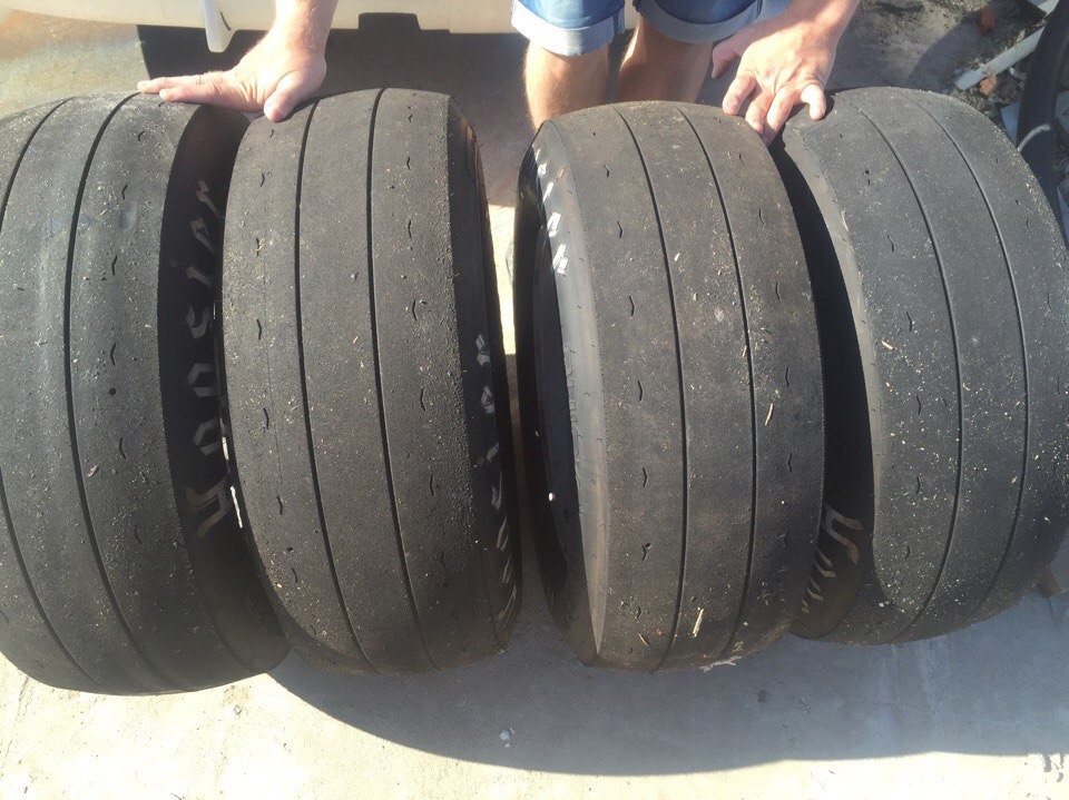 Слики Hoosier quick time pro 26/9.50/r15.